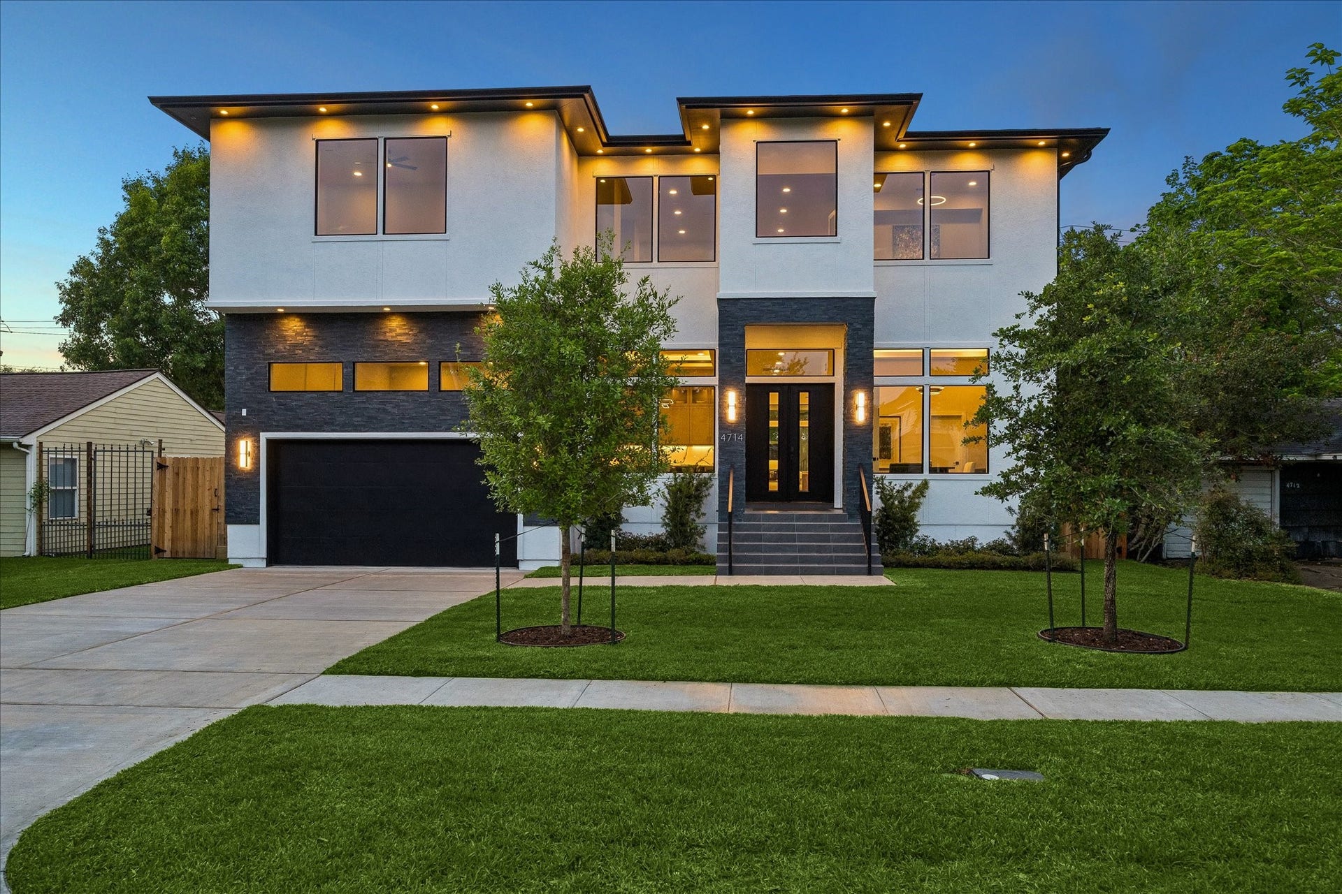 The Aida Younis Team presents 4714 Tamarisk Street in Bellaire!