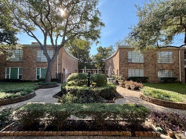 Property photo for 2201 Fountain View Drive, #61, Houston, TX