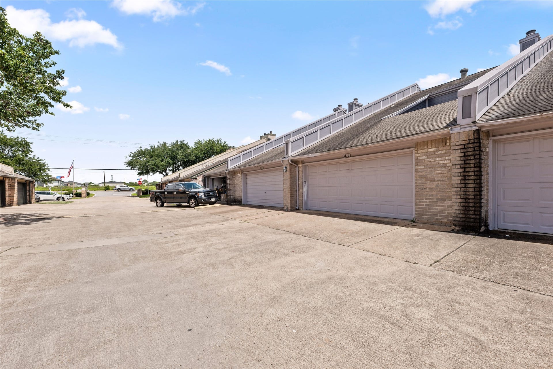 3813 Landmark Drive, Missouri City, TX 77459 3813 Landmark Drive, Missouri City, TX 77459