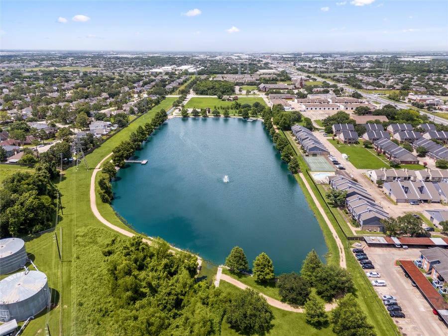 Property photo for 3813 Landmark Drive, Missouri City, TX