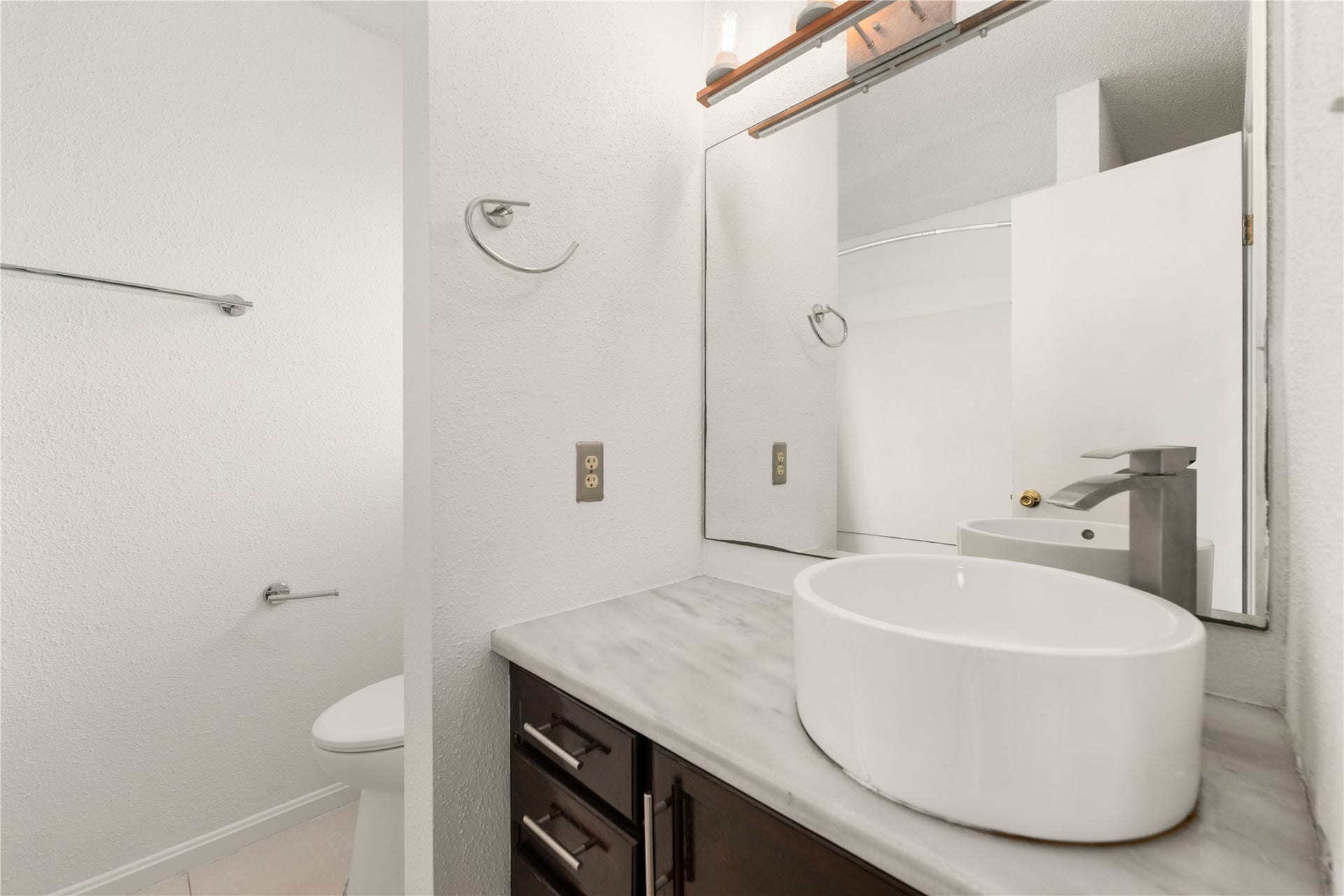 3813 Landmark Drive, Missouri City, TX 77459 3813 Landmark Drive, Missouri City, TX 77459