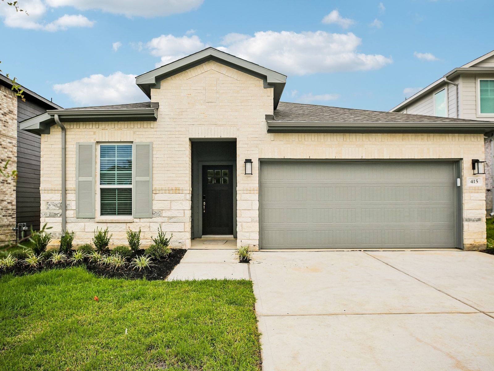 415 Gram Hill Drive, Montgomery, TX 77316