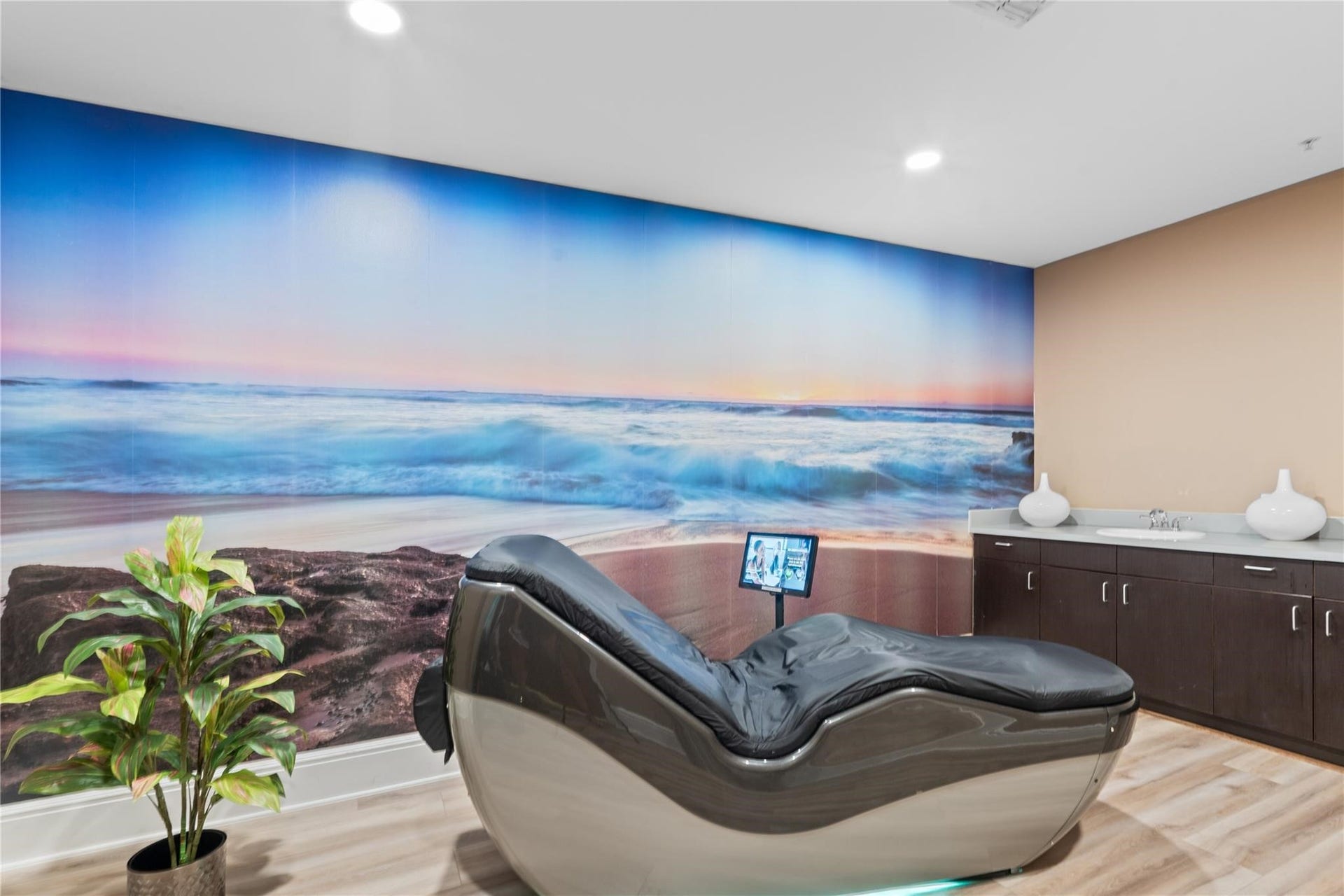 The HydraMassage Chair offers an excellent massage to relax and unwind
