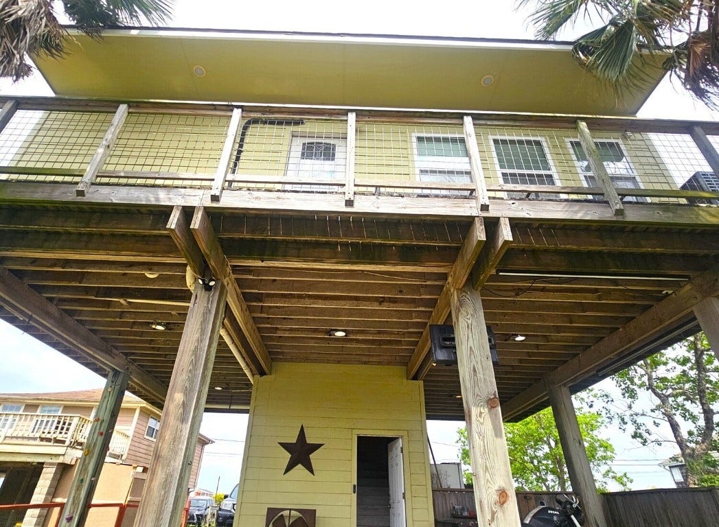 7115 Stingray Street, Hitchcock, TX 77563 7115 Stingray Street, Hitchcock, TX 77563