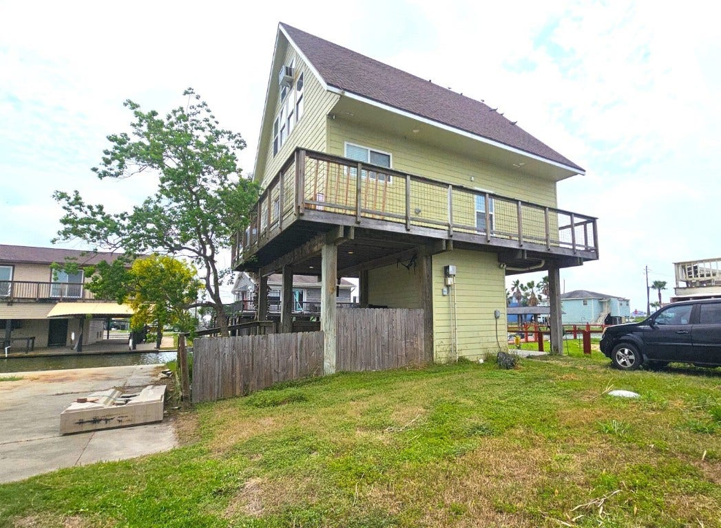 7115 Stingray Street, Hitchcock, TX 77563 7115 Stingray Street, Hitchcock, TX 77563