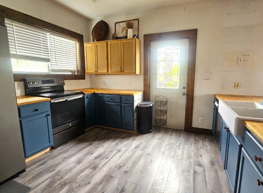7115 Stingray Street, Hitchcock, TX 77563 7115 Stingray Street, Hitchcock, TX 77563