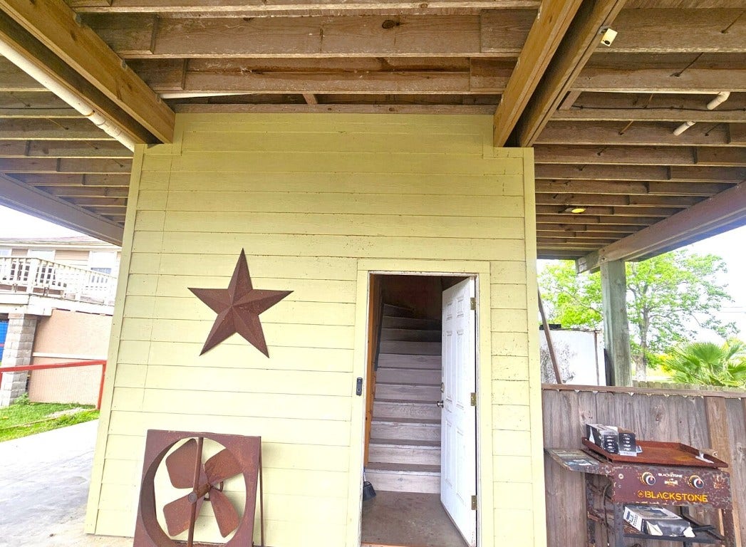 7115 Stingray Street, Hitchcock, TX 77563 7115 Stingray Street, Hitchcock, TX 77563