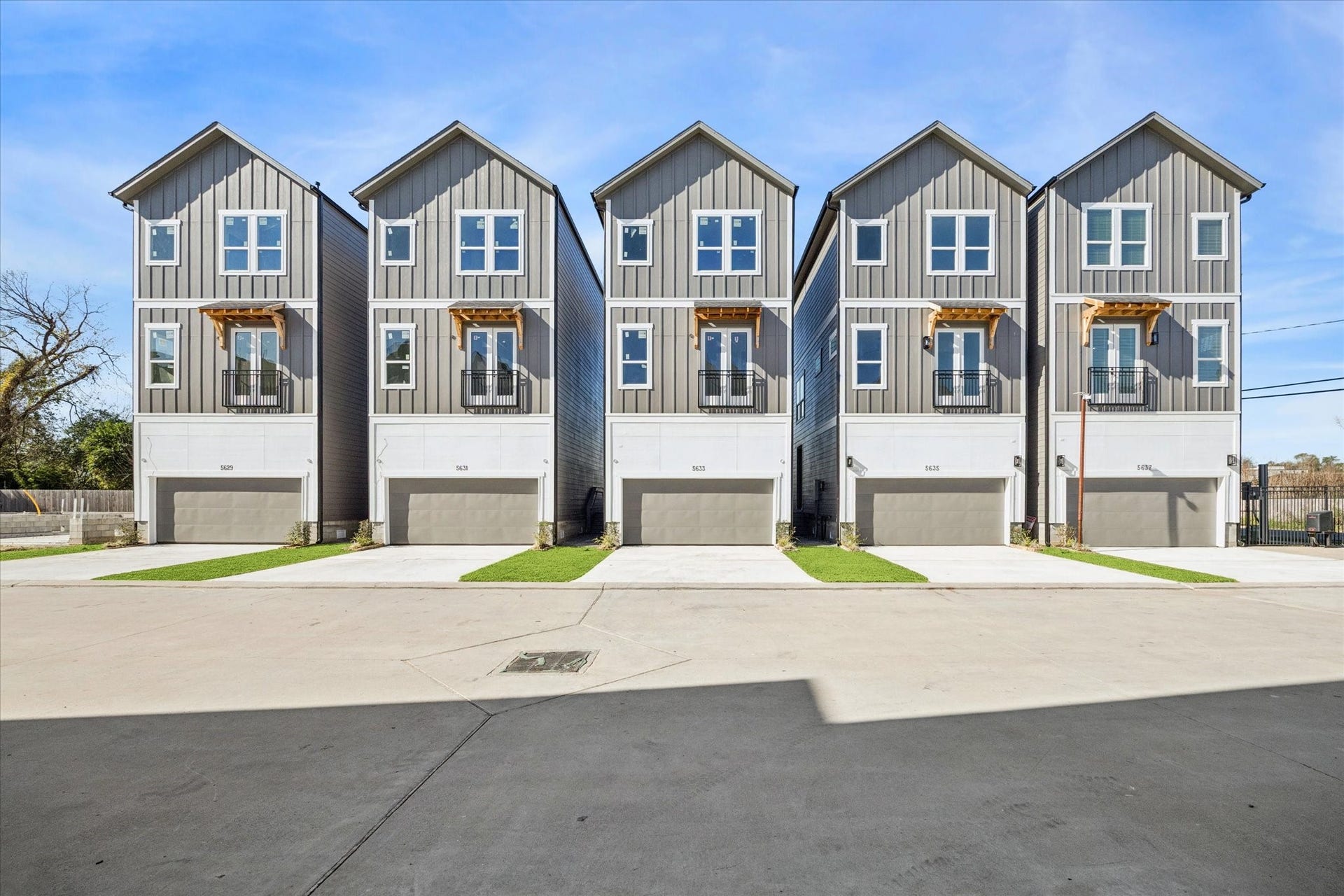 5608 Azores, Houston, TX 77091