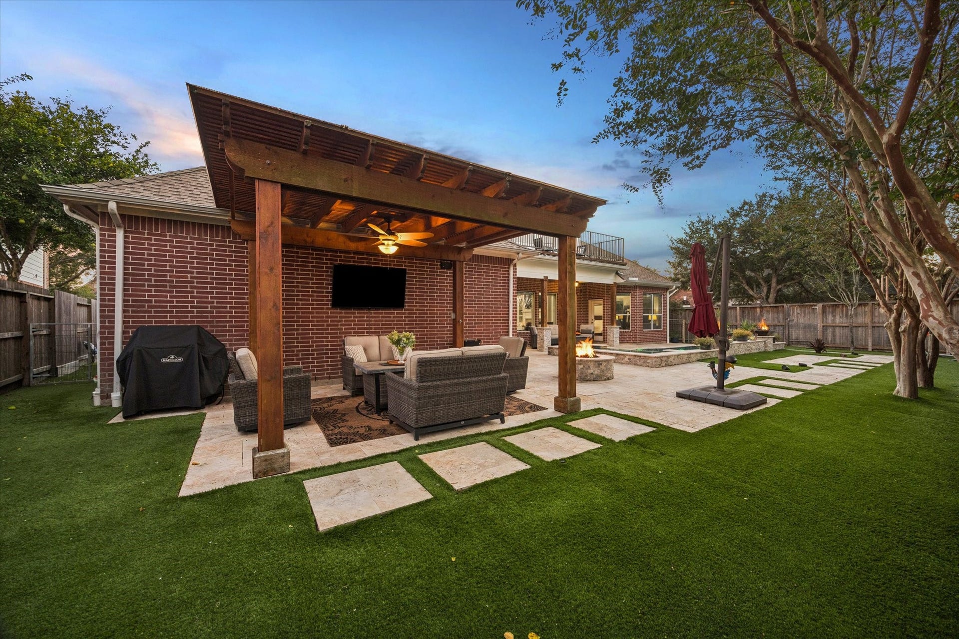 3523 Silvercreek Drive, Manvel, TX 77578 Great flow created to enjoy pergola area with pool and spa