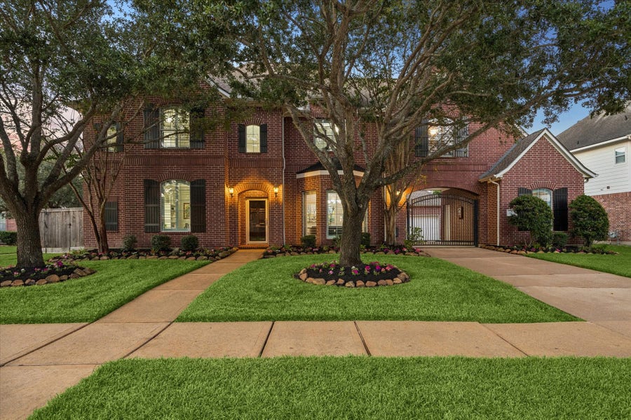 Property photo for 3523 Silvercreek Drive, Manvel, TX