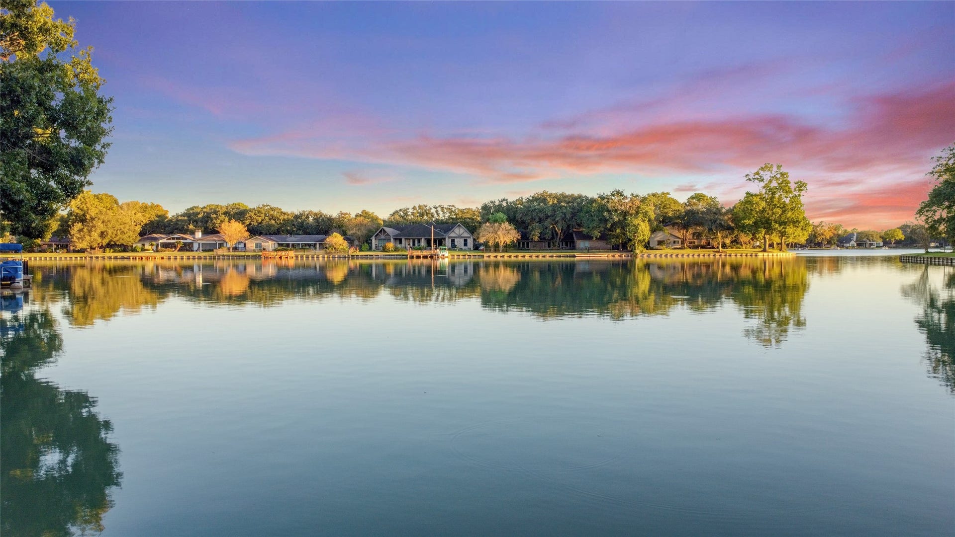702 Piedmont Street, Sugar Land, TX 77478 You'll never tire of the water as it sparkles with movement or reflects light like glass
