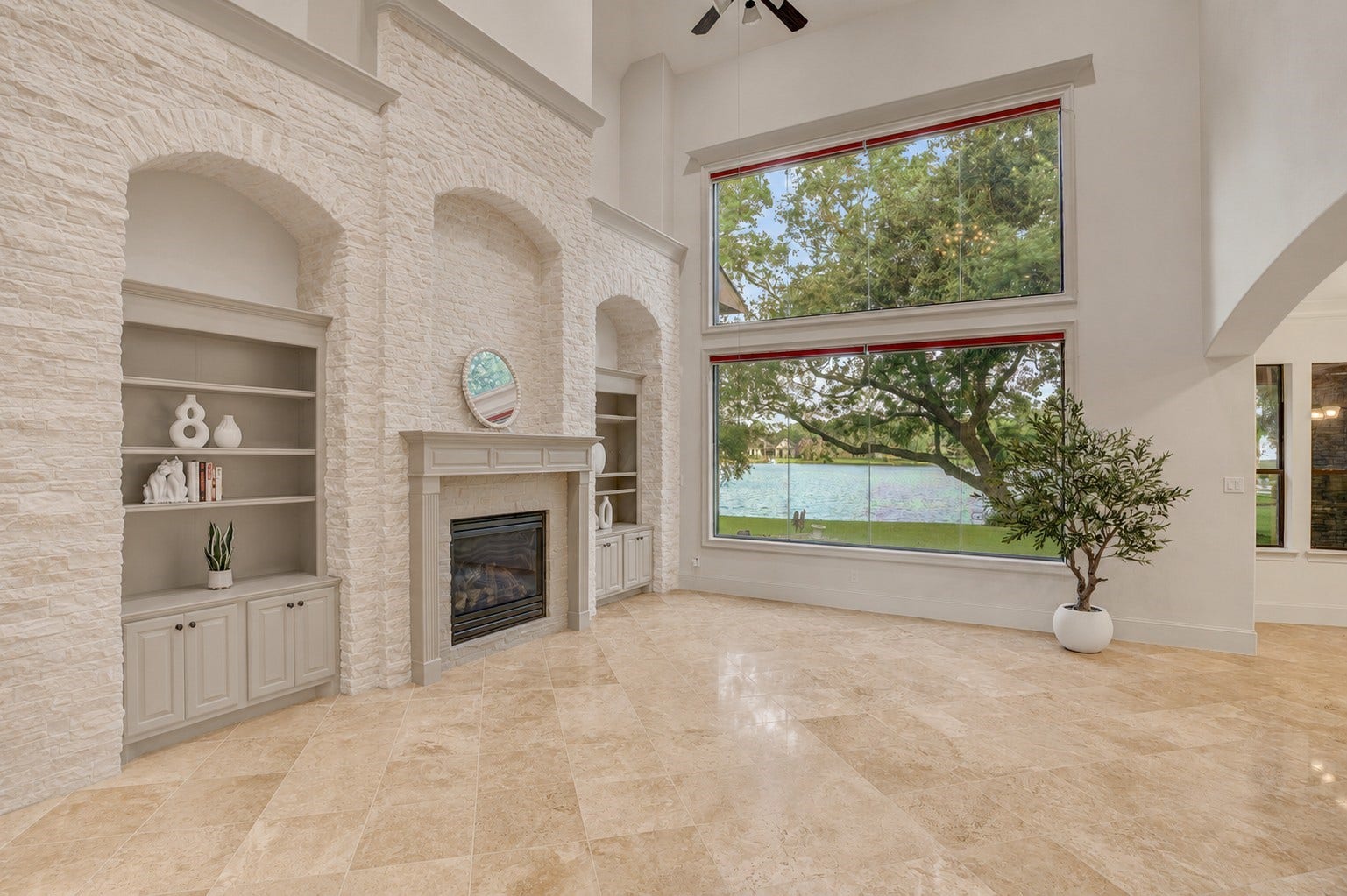 702 Piedmont Street, Sugar Land, TX 77478 Simply slurry and paint for a new aesthetic