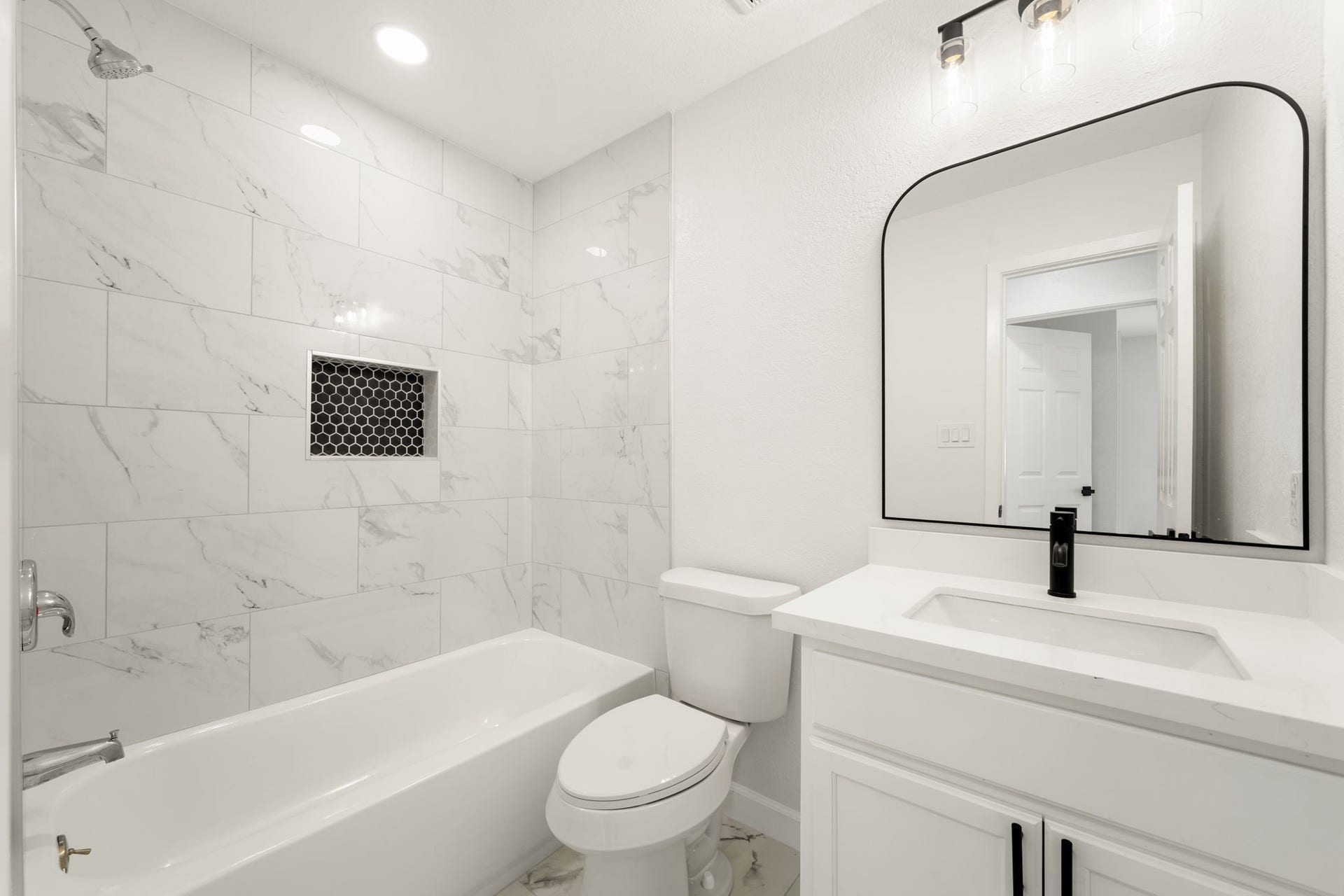6614 Villarreal Drive, Houston, TX 77489