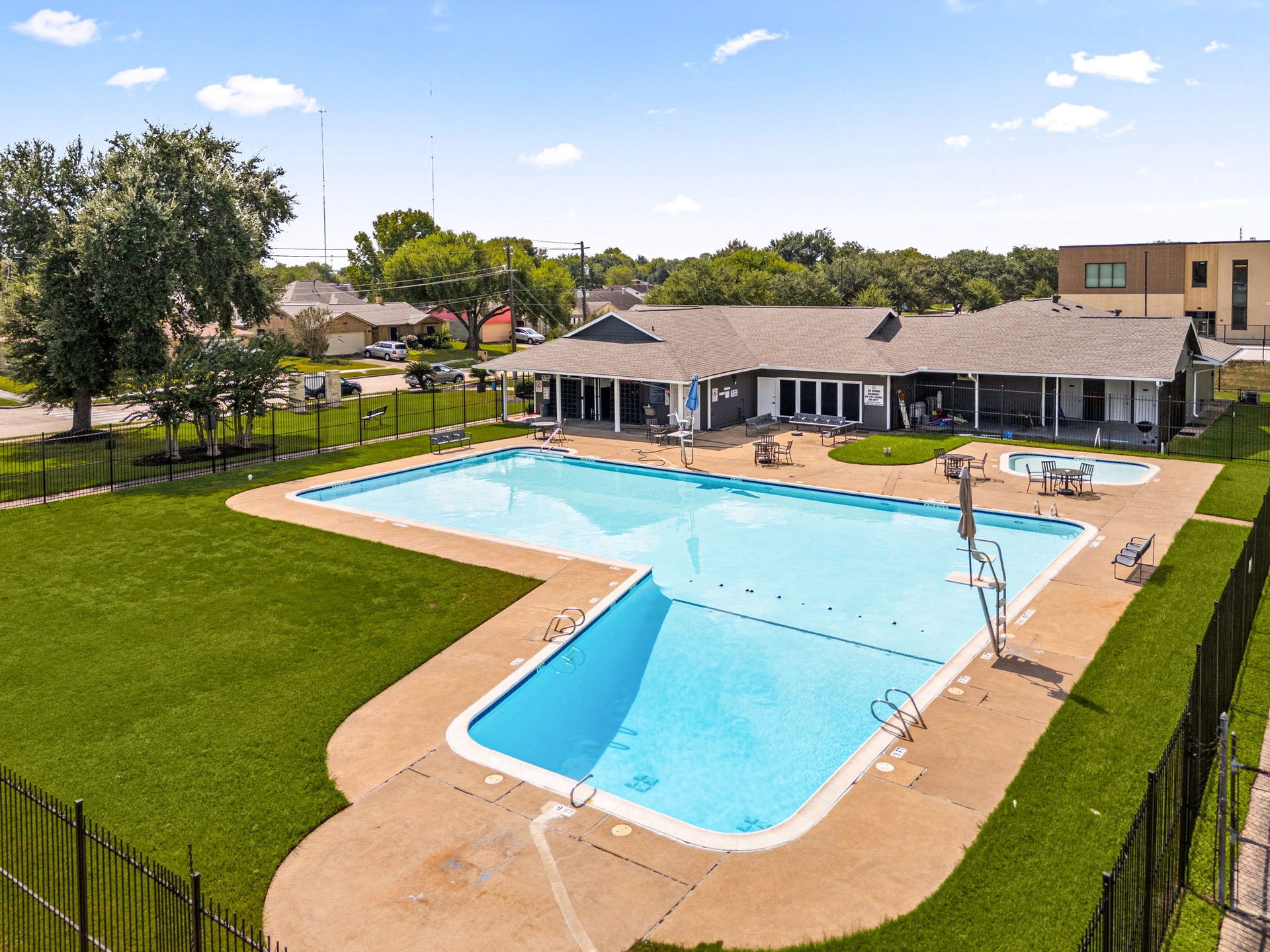 6614 Villarreal Drive, Houston, TX 77489