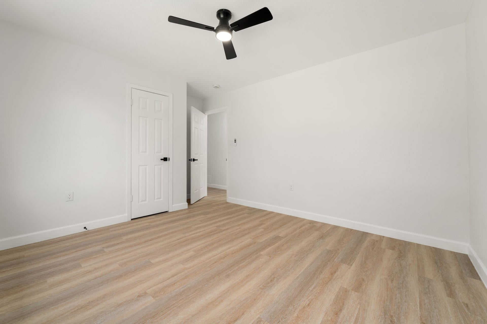 6614 Villarreal Drive, Houston, TX 77489