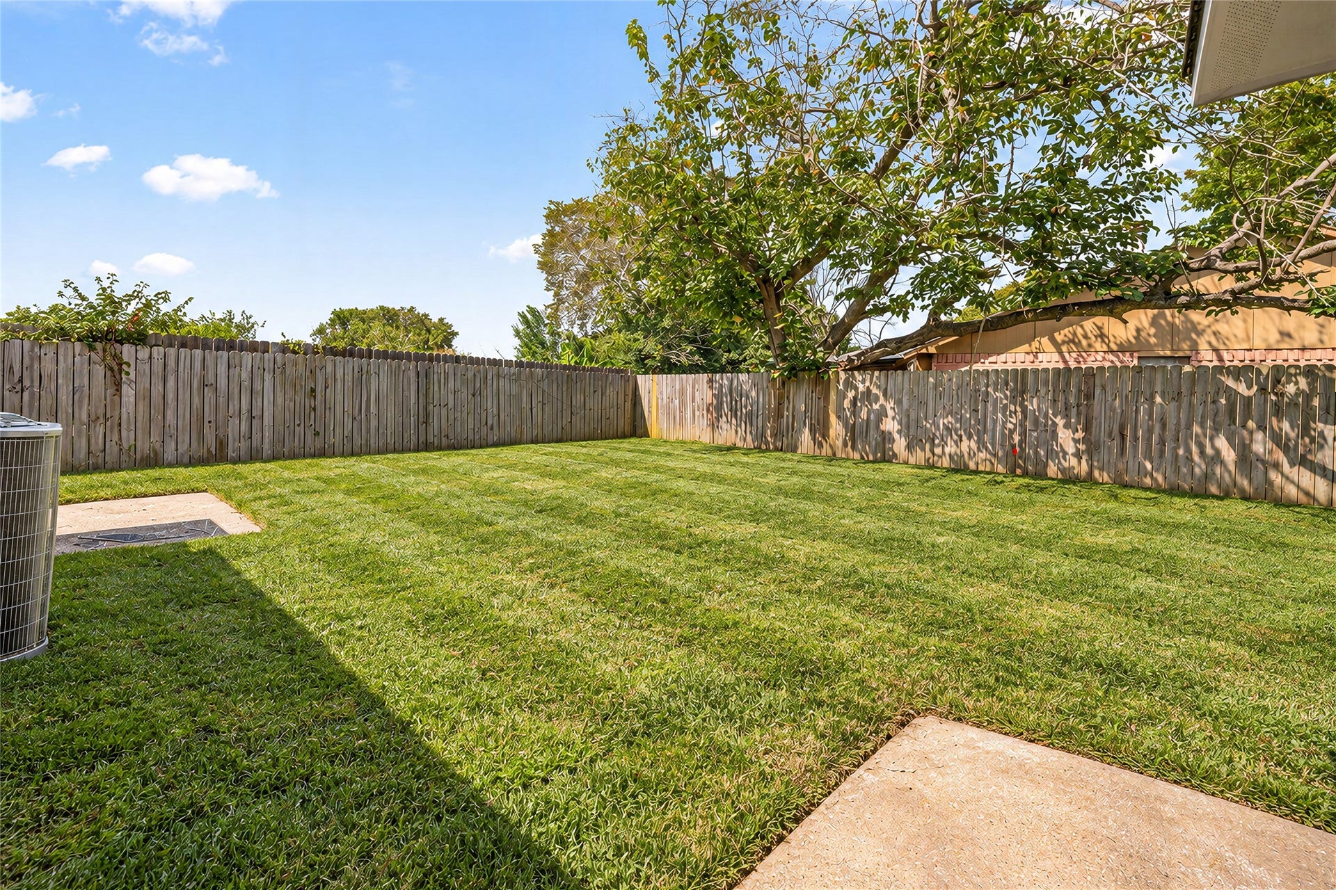 6614 Villarreal Drive, Houston, TX 77489