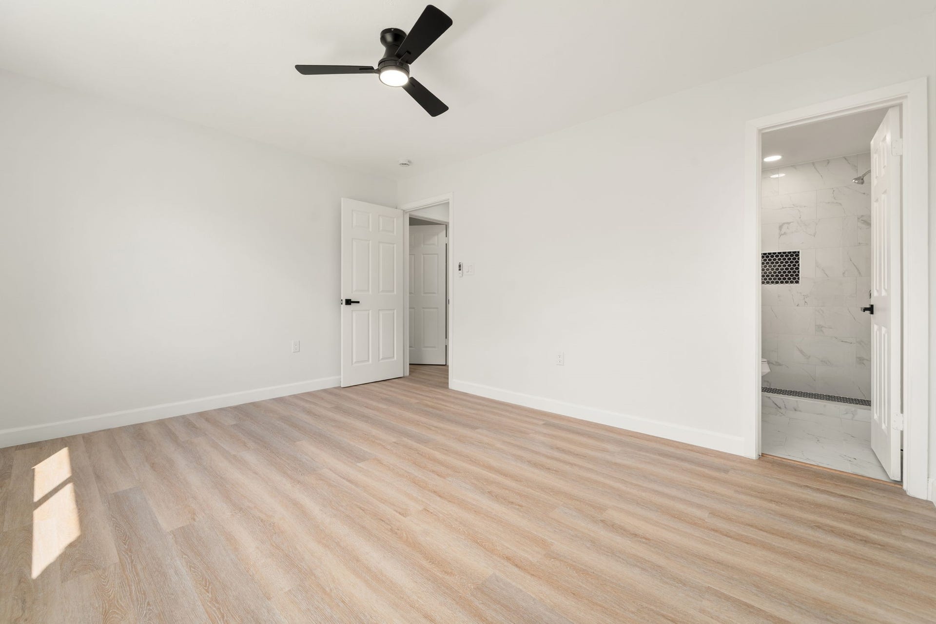 6614 Villarreal Drive, Houston, TX 77489