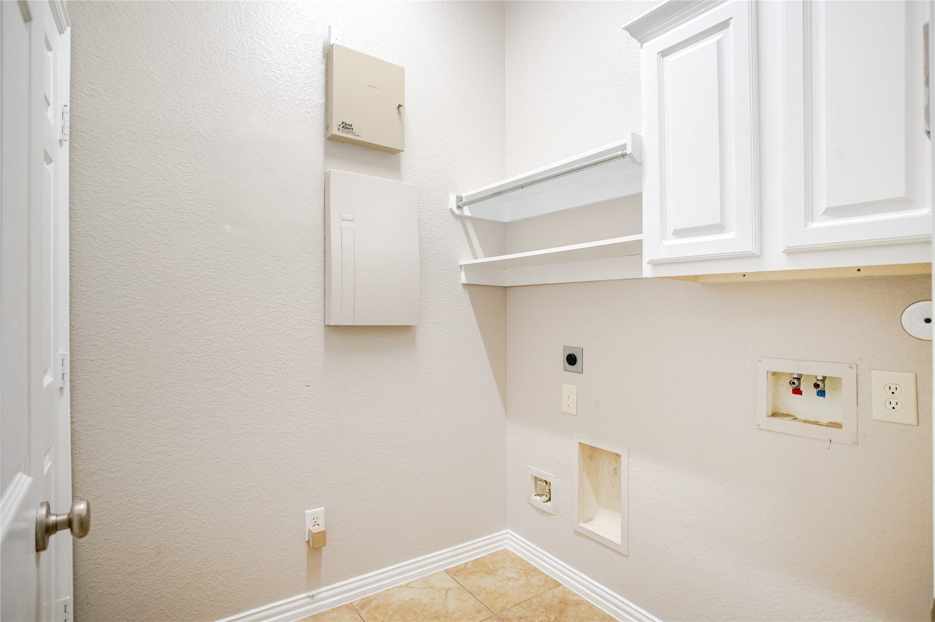 LAUNDRY AREA