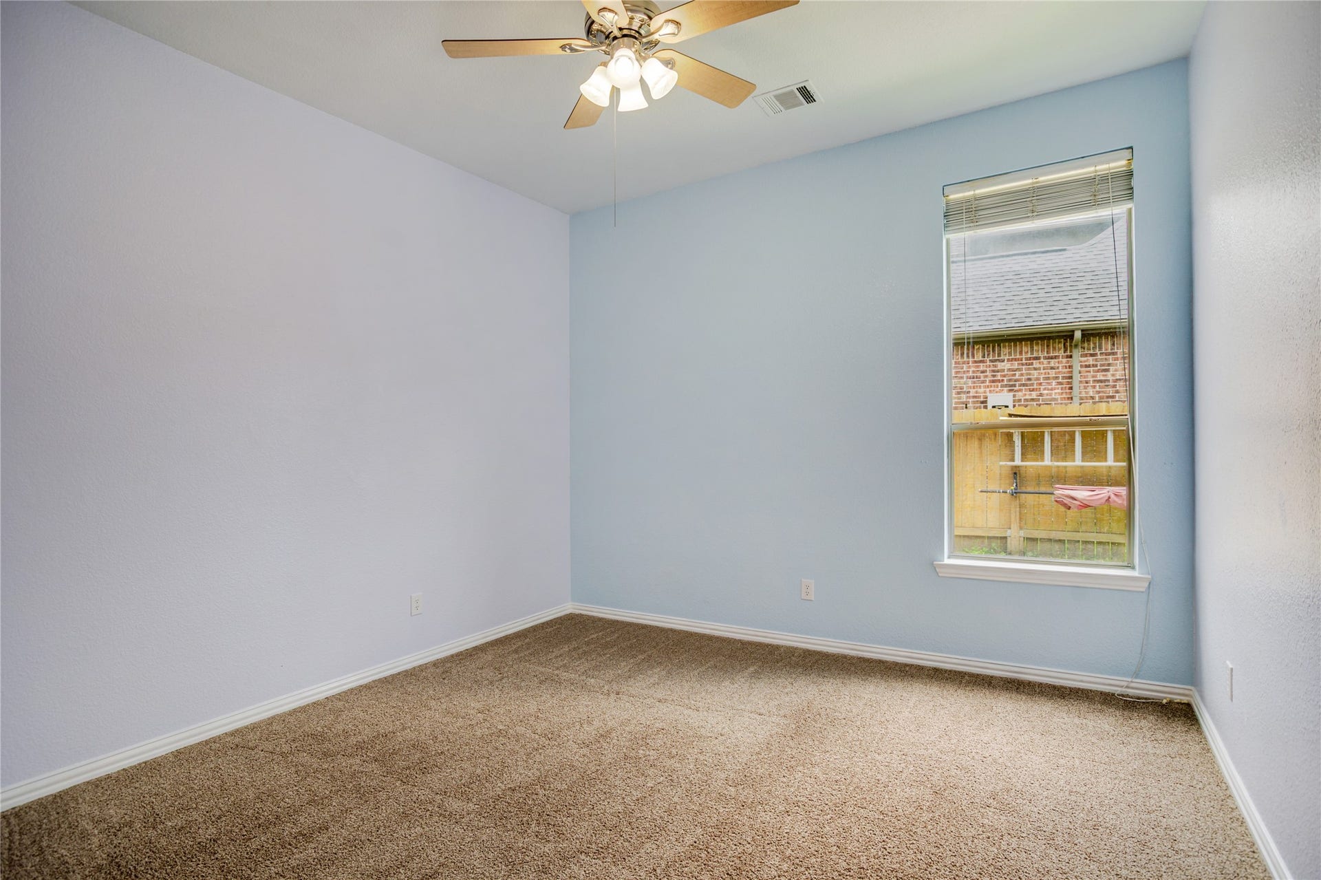 EXTRA BEDROOM