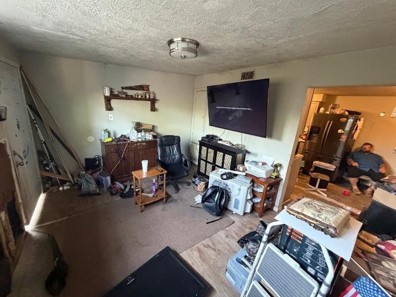 3927 Clifton Lane, Bacliff, TX 77518 3927 Clifton Lane, Bacliff, TX 77518