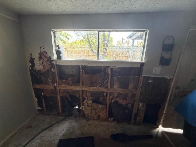 3927 Clifton Lane, Bacliff, TX 77518 3927 Clifton Lane, Bacliff, TX 77518