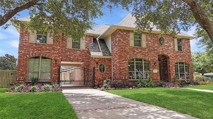 Property photo for 1302 Lake Grayson Drive, Katy, TX