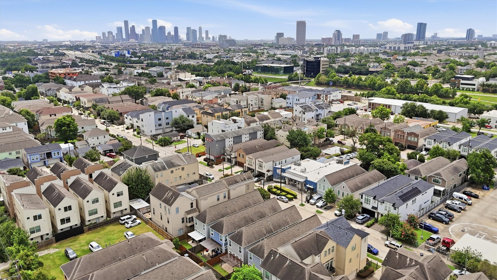 5326 Darling Street, Houston, TX 77007 5326 Darling Street, Houston, TX 77007