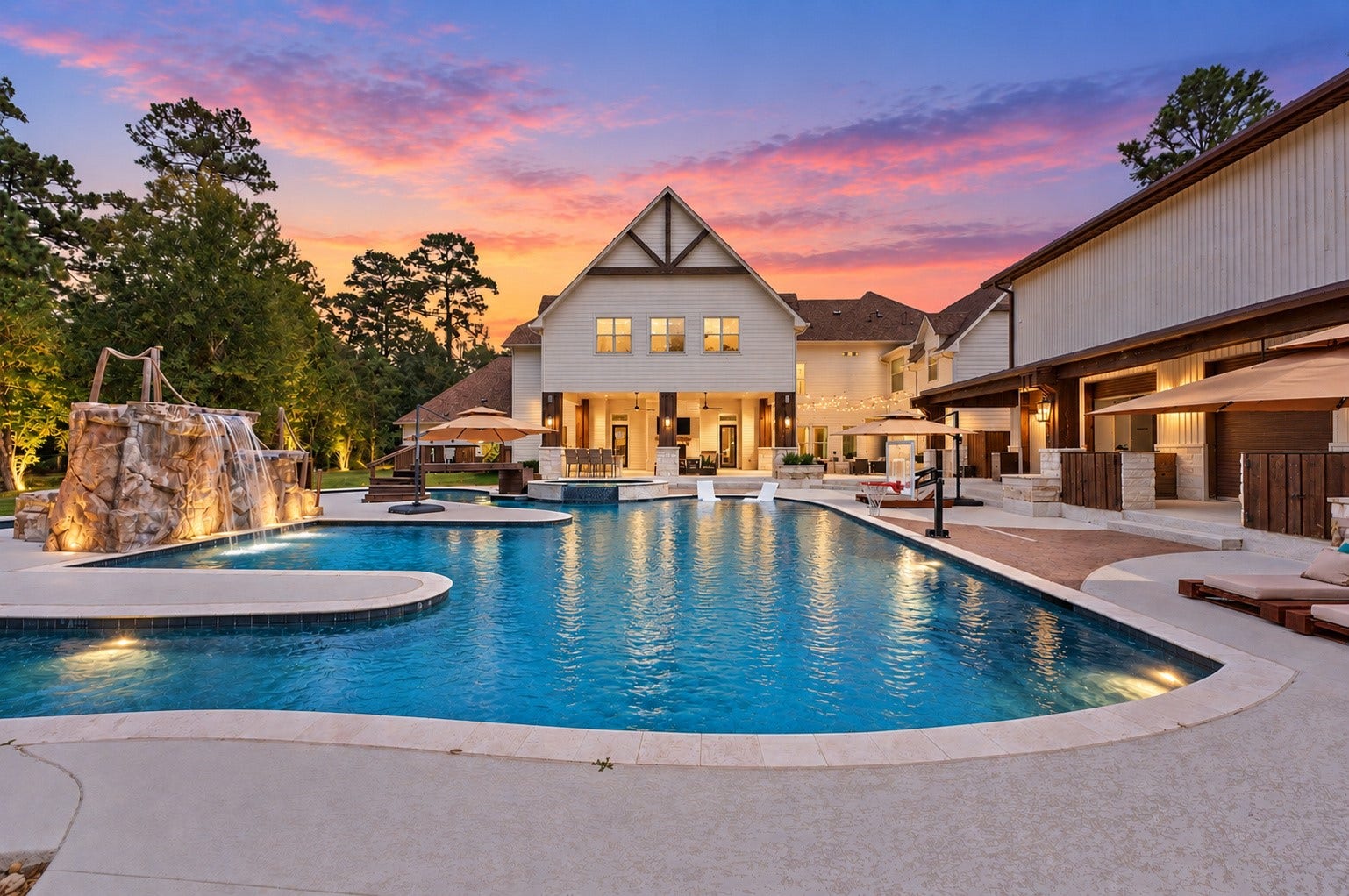 37753 Marias Way, Magnolia, TX 77354 Resort-style backyard with an extraordinary pool and lazy river, creating an expansive setting for outdoor living, entertaining and fun.
