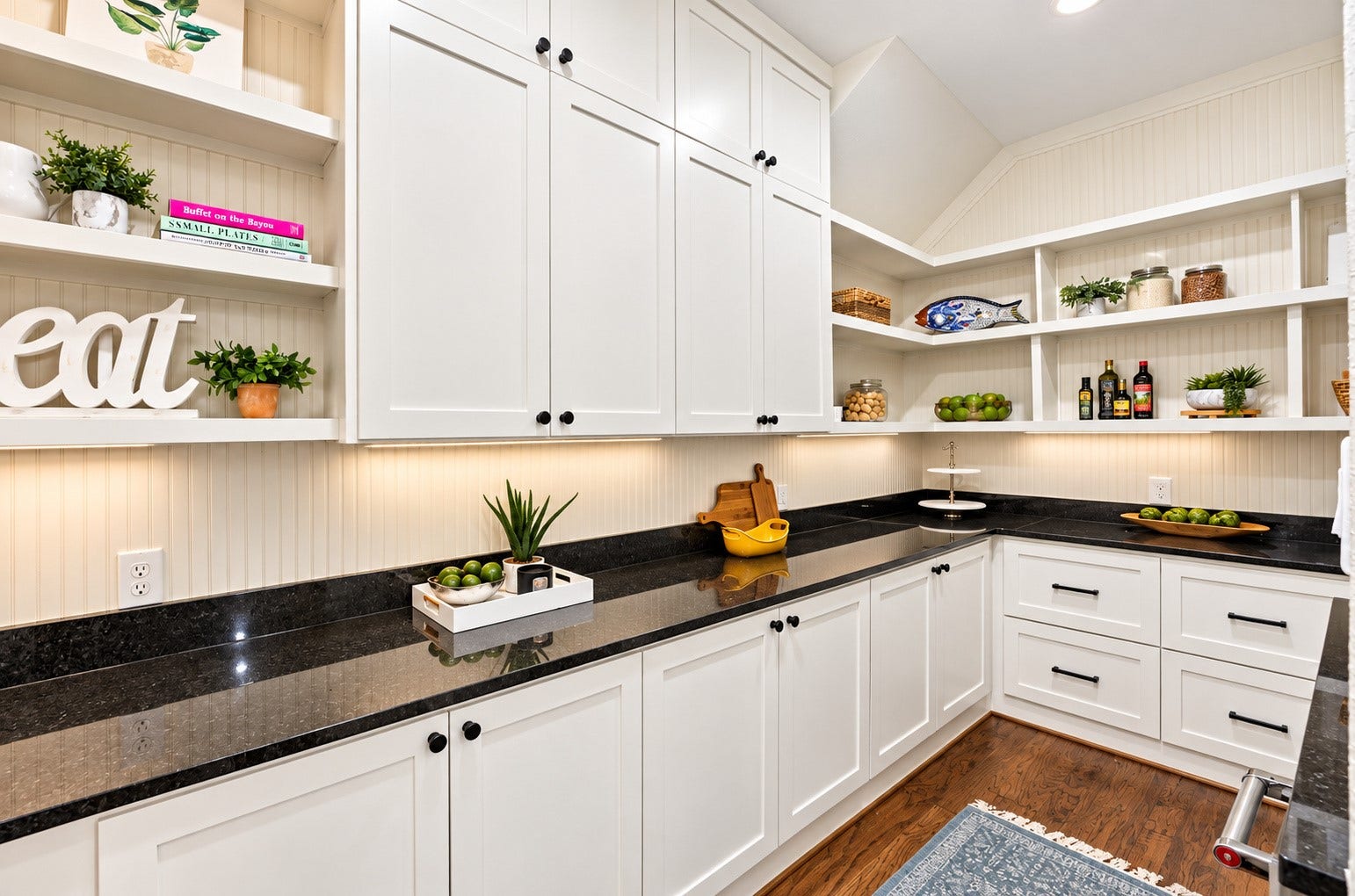 37753 Marias Way, Magnolia, TX 77354 The oversized butlers pantry offers exceptional storage and generous counter space, keeping everyday essentials organized and close at hand.