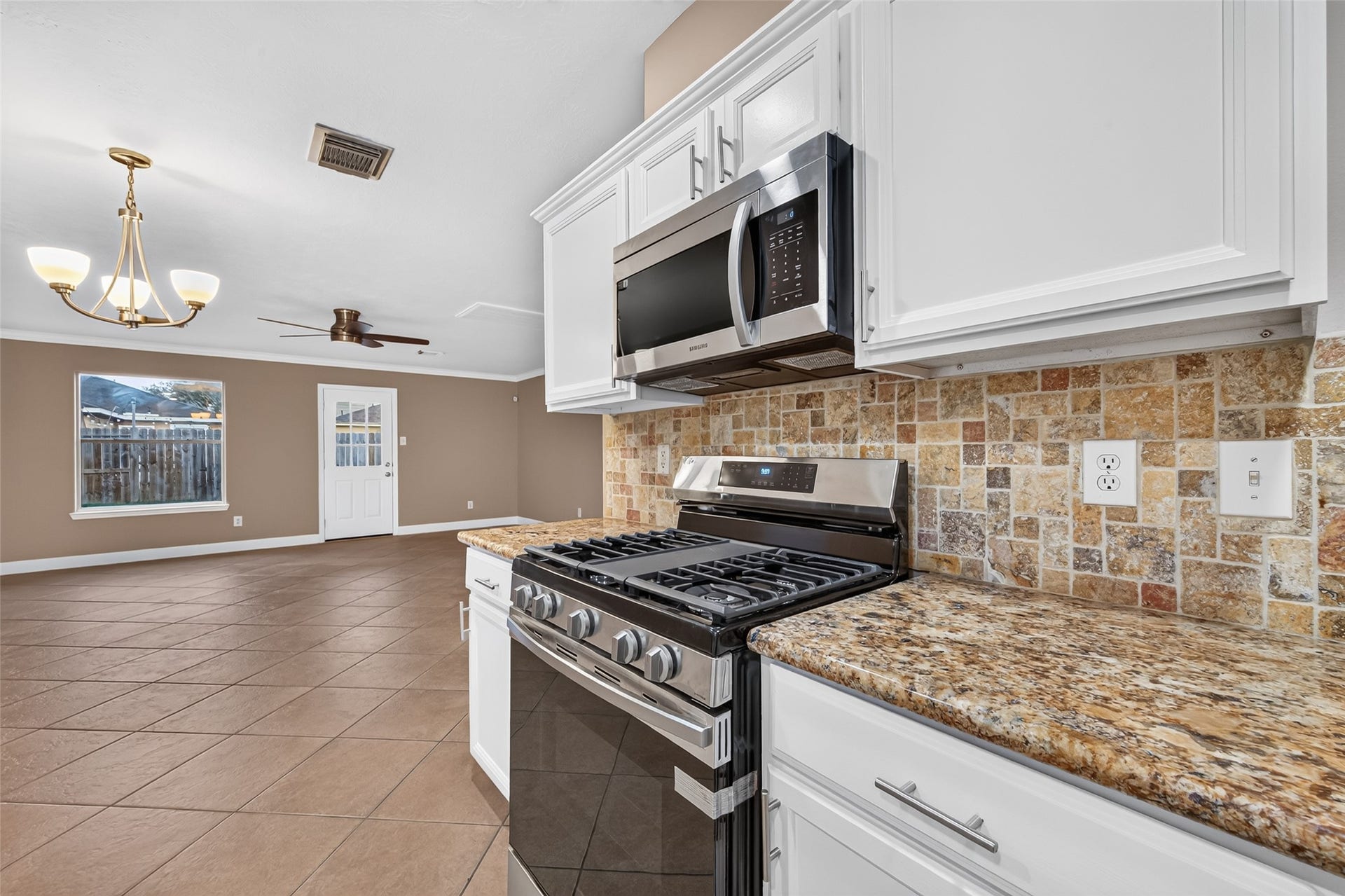 9015 Grand Villa Lane, Richmond, TX 77407 9015 Grand Villa Lane, Richmond, TX 77407