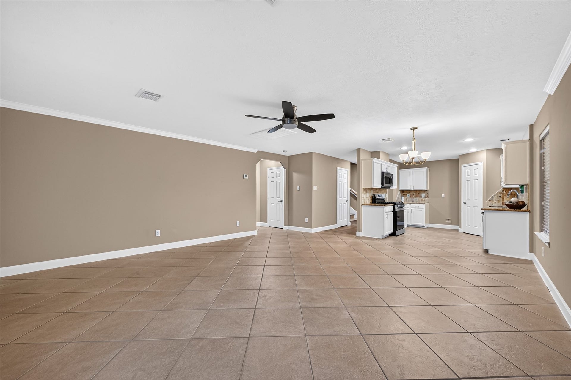 9015 Grand Villa Lane, Richmond, TX 77407 9015 Grand Villa Lane, Richmond, TX 77407