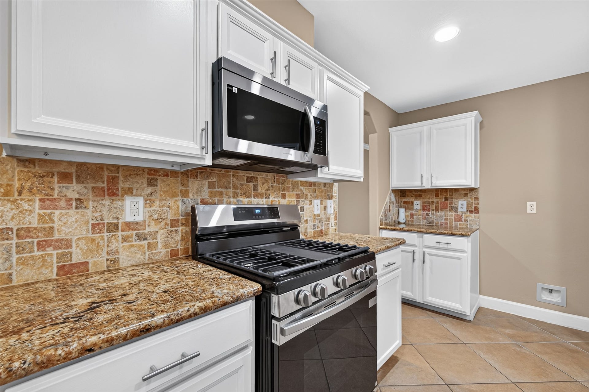 9015 Grand Villa Lane, Richmond, TX 77407 9015 Grand Villa Lane, Richmond, TX 77407