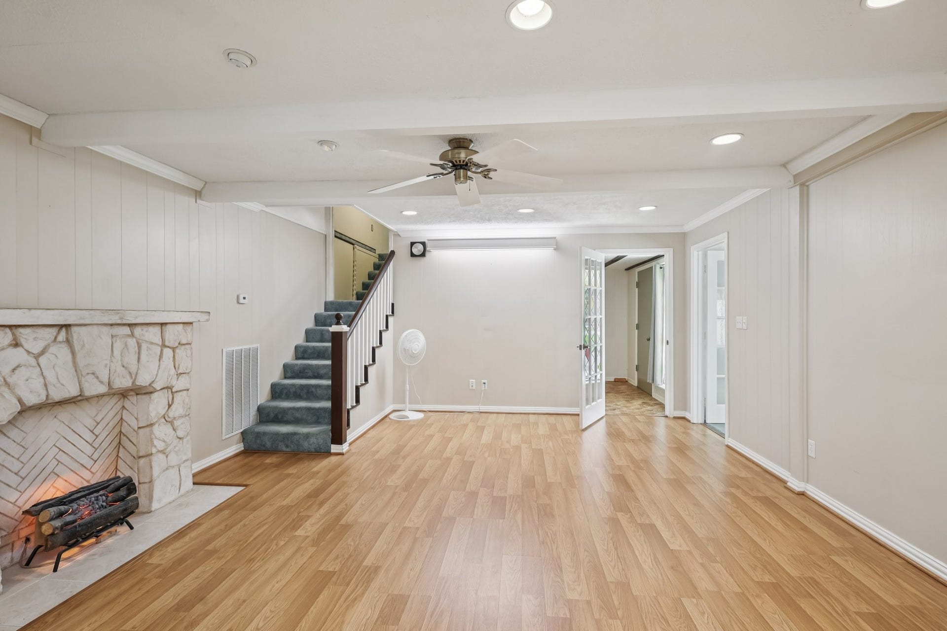 4733 Oleander Street, Bacliff, TX 77518 4733 Oleander Street, Bacliff, TX 77518