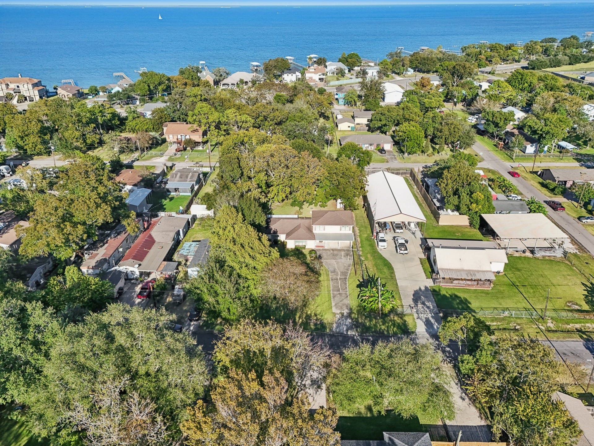 4733 Oleander Street, Bacliff, TX 77518 4733 Oleander Street, Bacliff, TX 77518