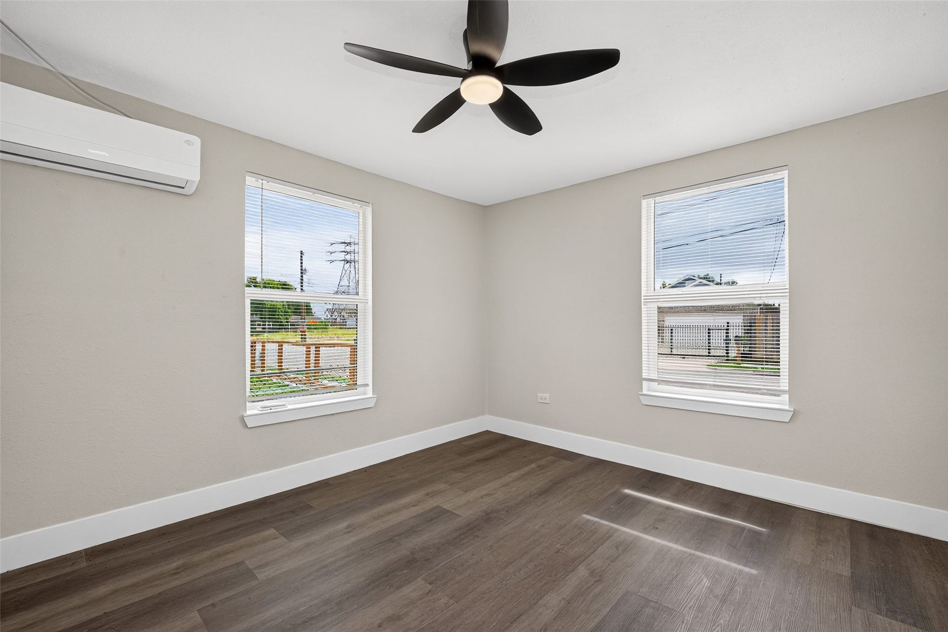 1505 Ryon Street, Houston, TX 77009 1505 Ryon Street, Houston, TX 77009