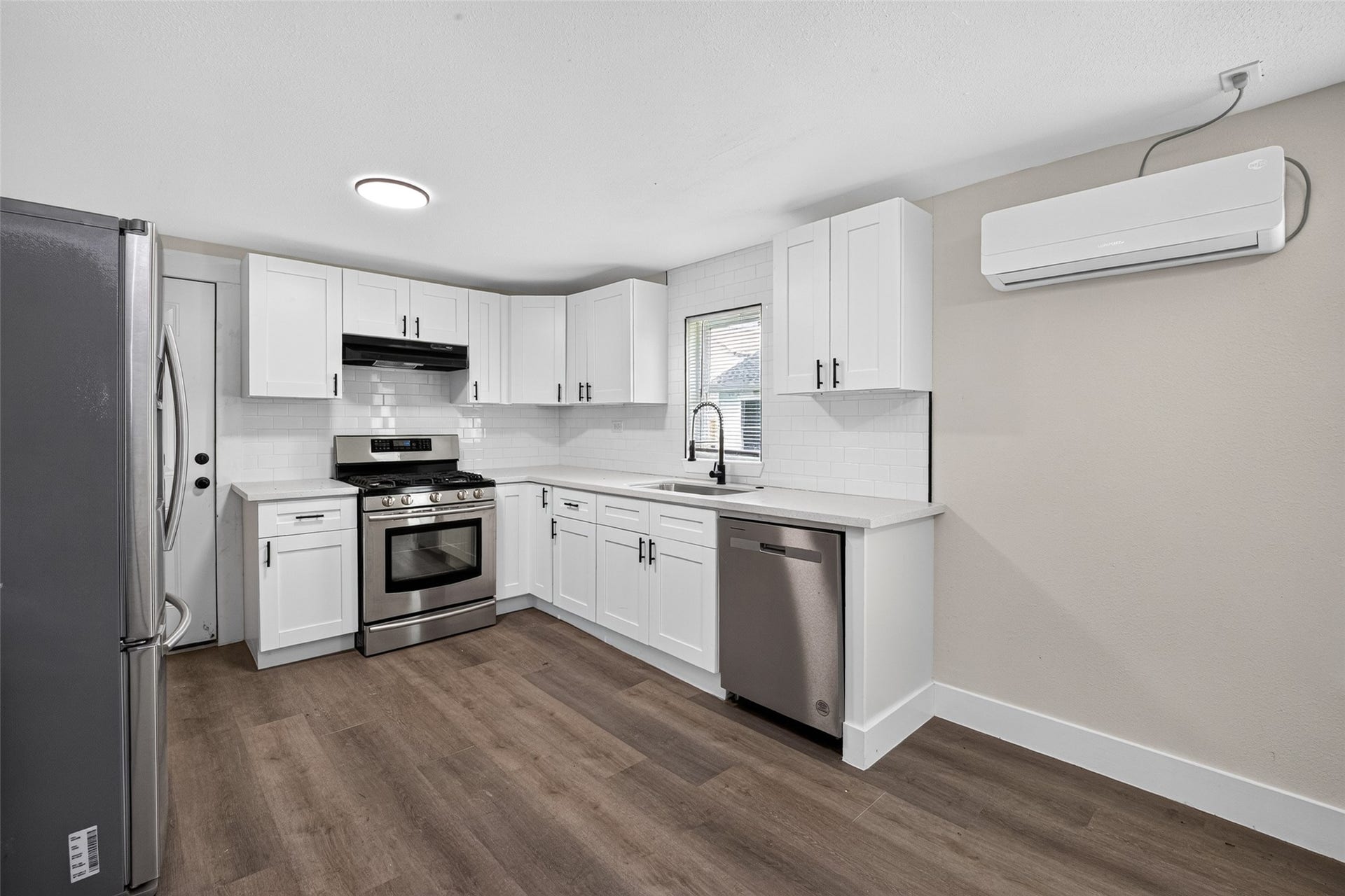 1505 Ryon Street, Houston, TX 77009 1505 Ryon Street, Houston, TX 77009
