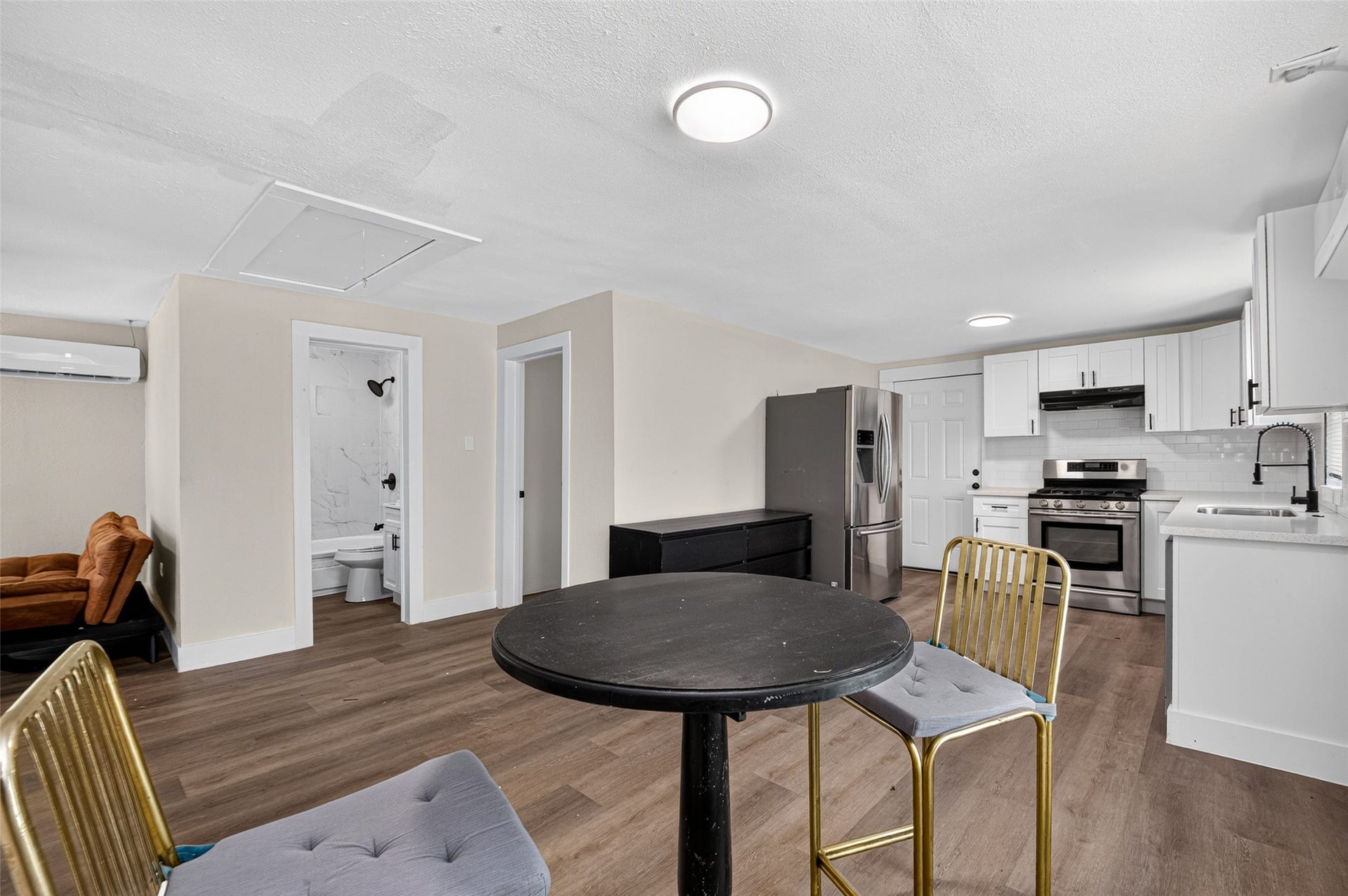 1505 Ryon Street, Houston, TX 77009 1505 Ryon Street, Houston, TX 77009