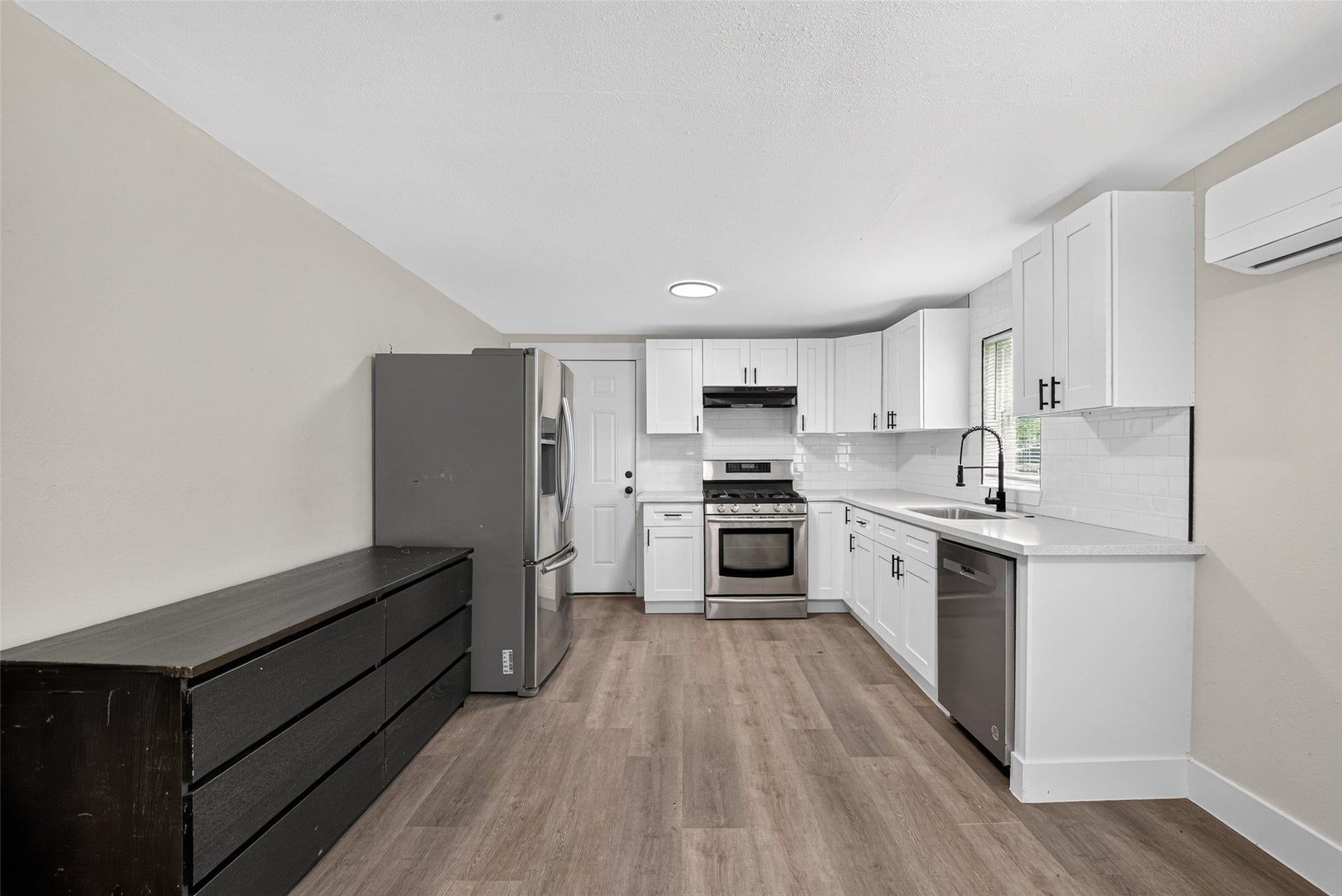1505 Ryon Street, Houston, TX 77009 1505 Ryon Street, Houston, TX 77009