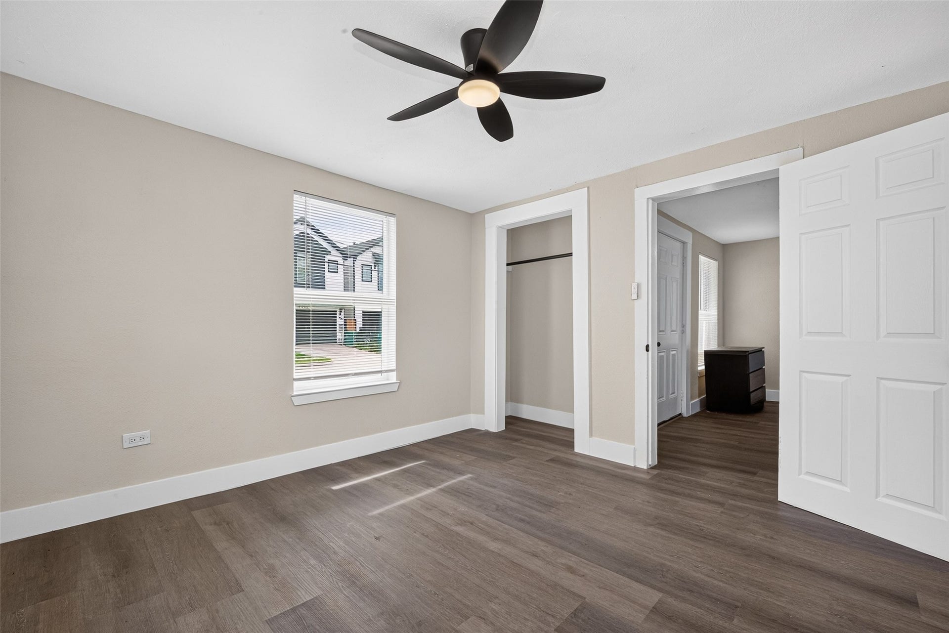 1505 Ryon Street, Houston, TX 77009 1505 Ryon Street, Houston, TX 77009