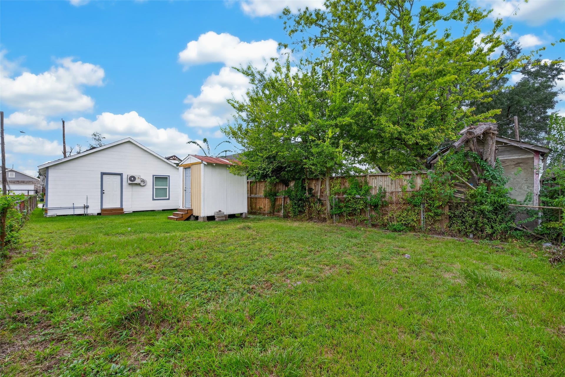 1505 Ryon Street, Houston, TX 77009 1505 Ryon Street, Houston, TX 77009