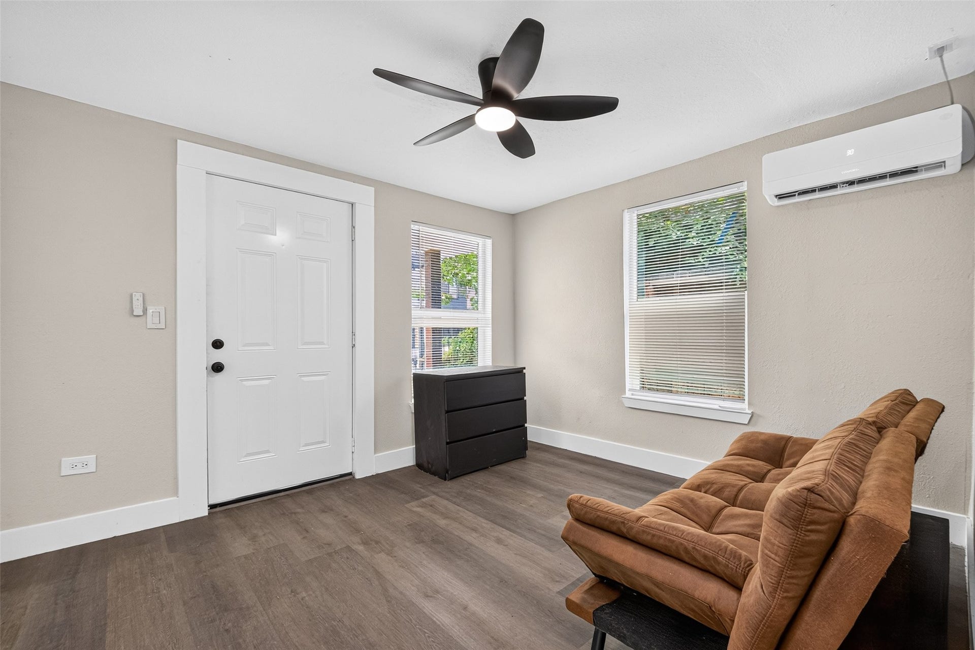 1505 Ryon Street, Houston, TX 77009 1505 Ryon Street, Houston, TX 77009
