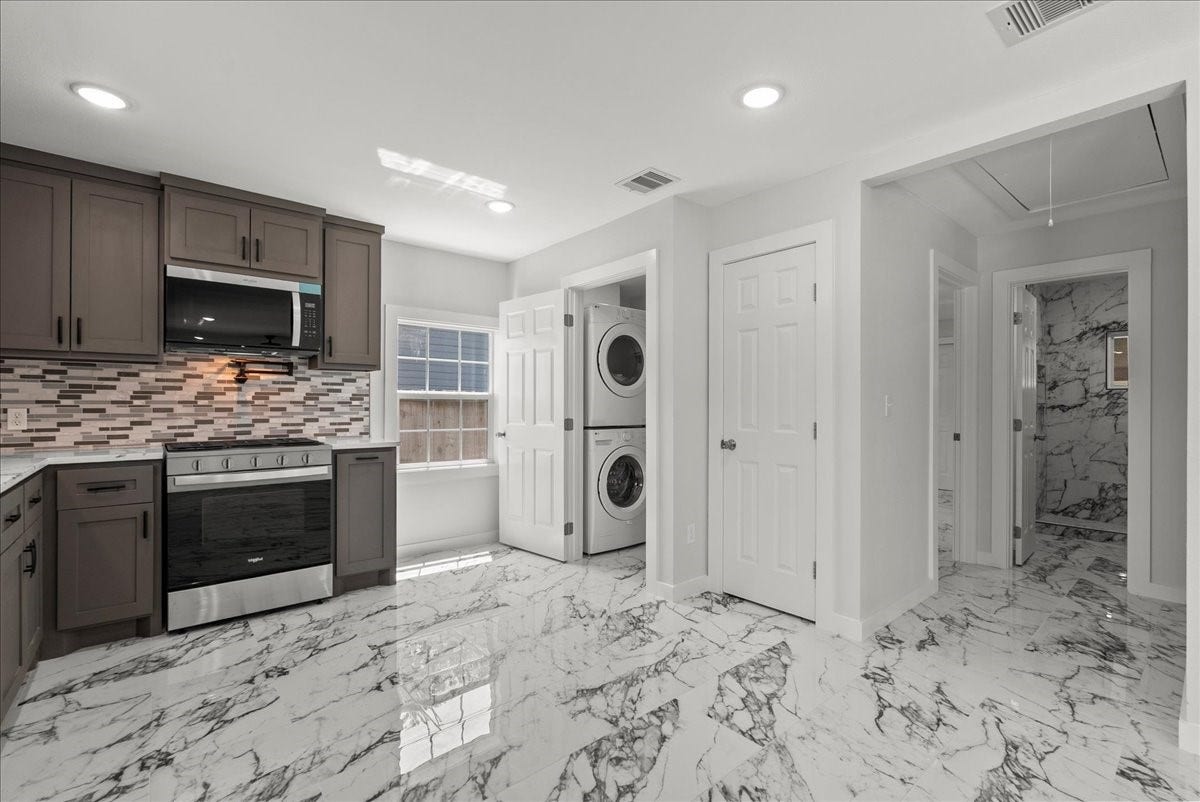 1105 W Ellaine Avenue, Pasadena, TX 77506 1105 W Ellaine Avenue, Pasadena, TX 77506
