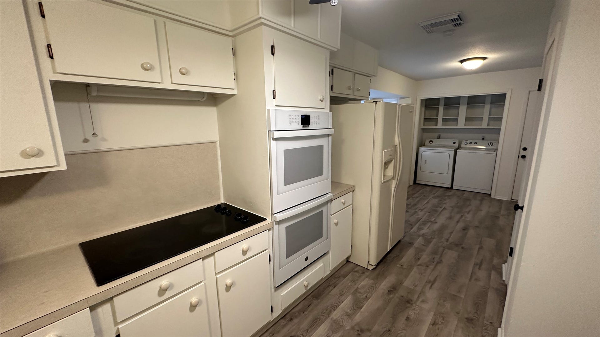 69 N Deerfoot Circle, Spring, TX 77380 69 N Deerfoot Circle, Spring, TX 77380