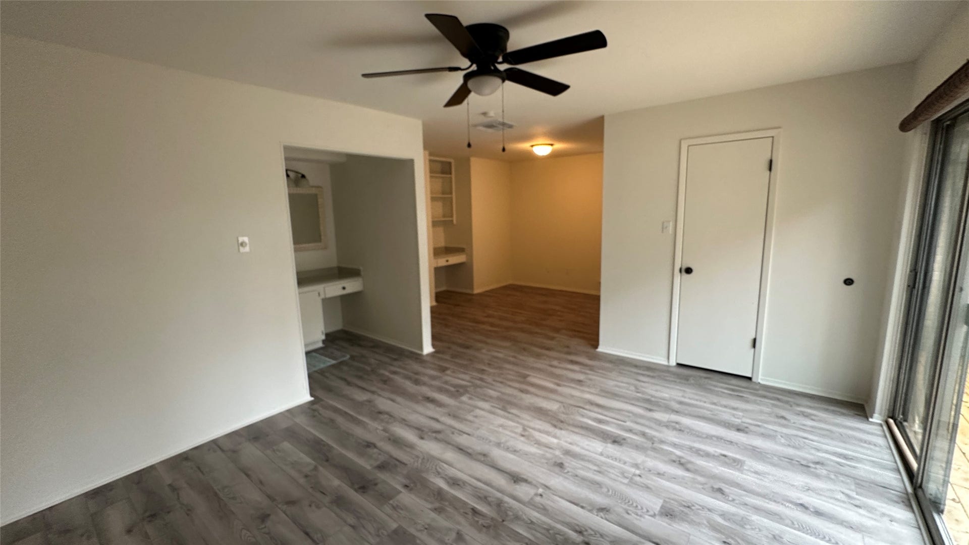 69 N Deerfoot Circle, Spring, TX 77380 69 N Deerfoot Circle, Spring, TX 77380