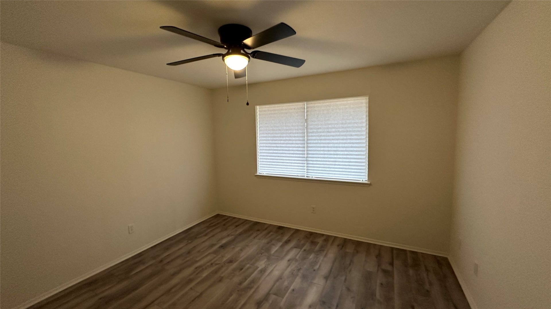 69 N Deerfoot Circle, Spring, TX 77380 69 N Deerfoot Circle, Spring, TX 77380