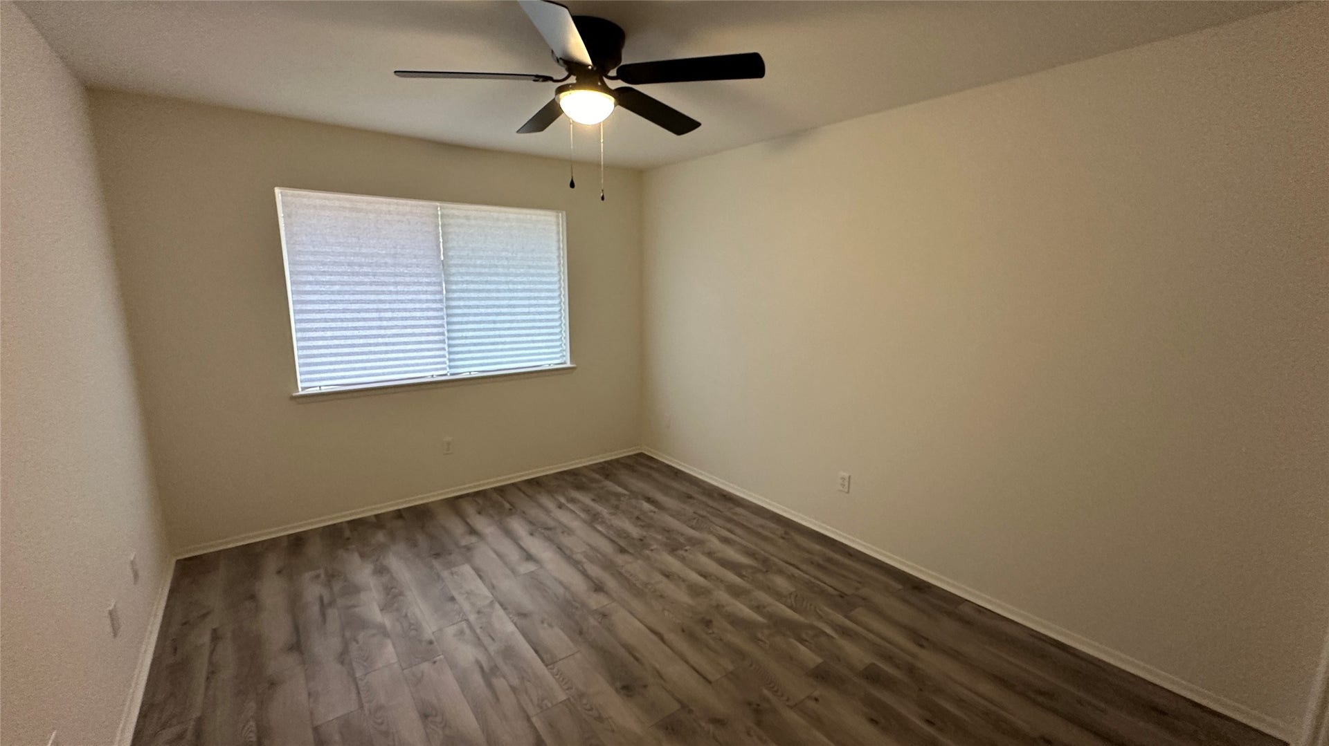 69 N Deerfoot Circle, Spring, TX 77380 69 N Deerfoot Circle, Spring, TX 77380
