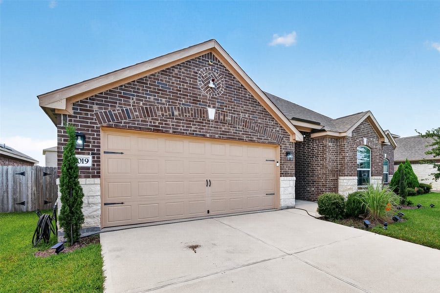 Property photo for 21019 Echo Manor Drive, Hockley, TX