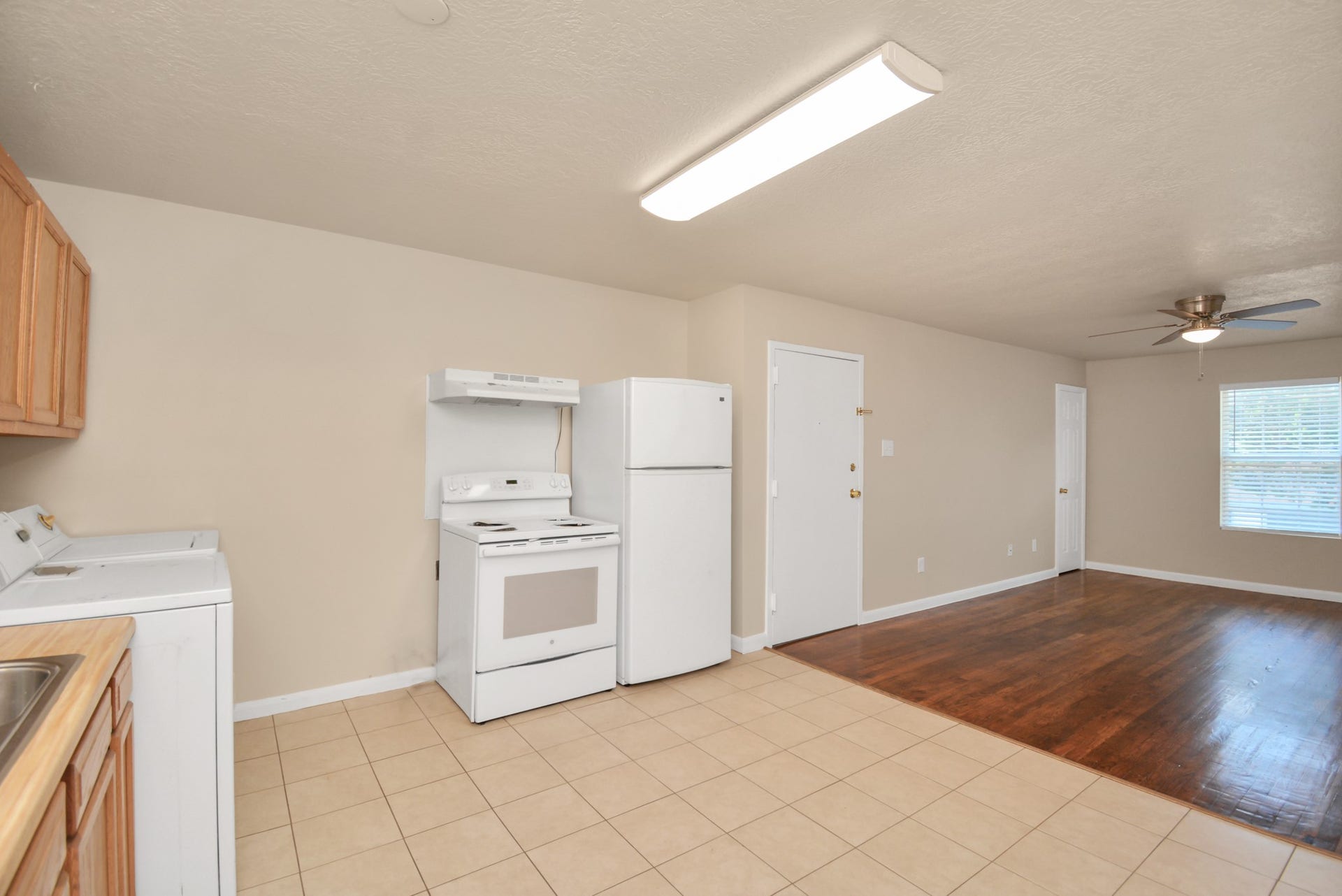 500 W Pitts Avenue, #302, Pasadena, TX 77506 500 W Pitts Avenue, #302, Pasadena, TX 77506