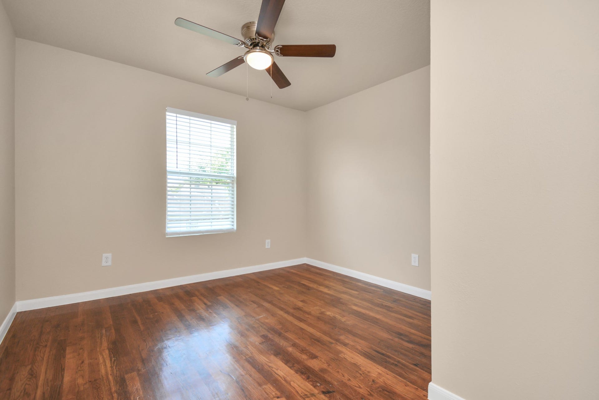 500 W Pitts Avenue, #302, Pasadena, TX 77506 500 W Pitts Avenue, #302, Pasadena, TX 77506