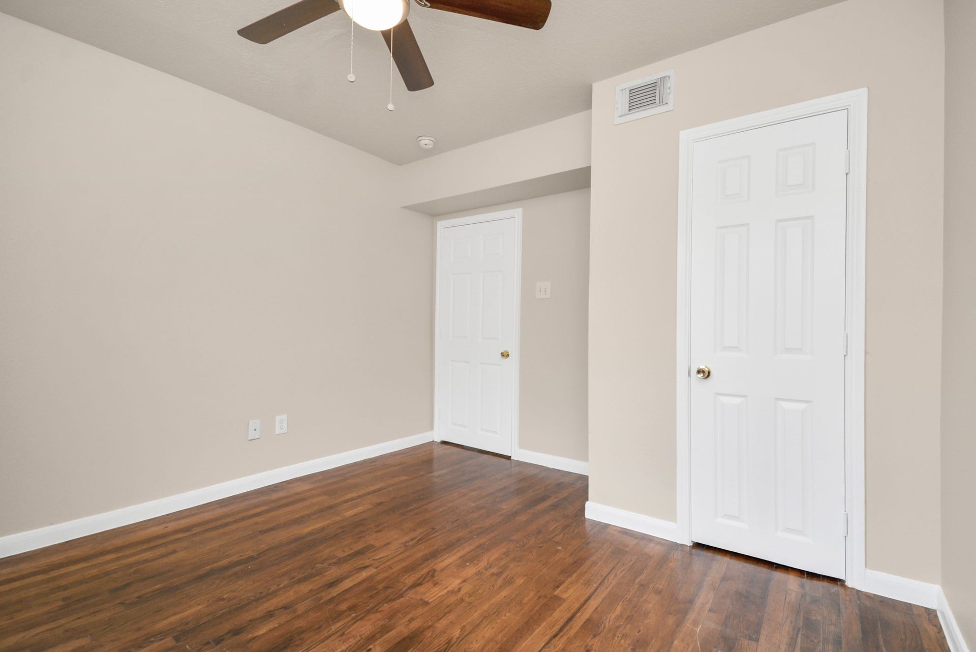 500 W Pitts Avenue, #302, Pasadena, TX 77506 500 W Pitts Avenue, #302, Pasadena, TX 77506